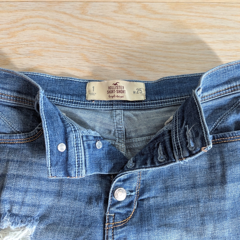Set Of 2 Hollister High Rise Denim Shorts - Picture 2 of 2